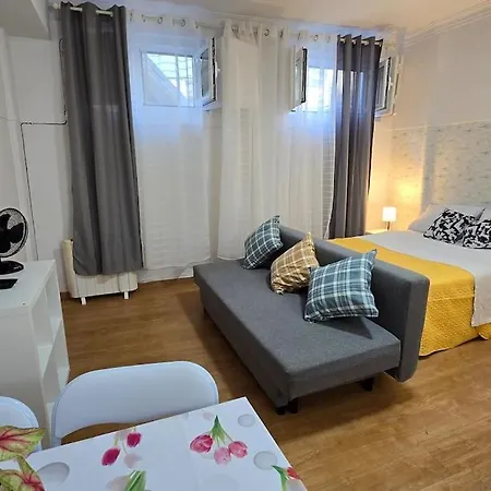 Cave -1 Estudio Inteiro No Areeiro Em Appartement Lissabon