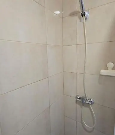 Cave -1 Estudio Inteiro No Areeiro Em Apartament *