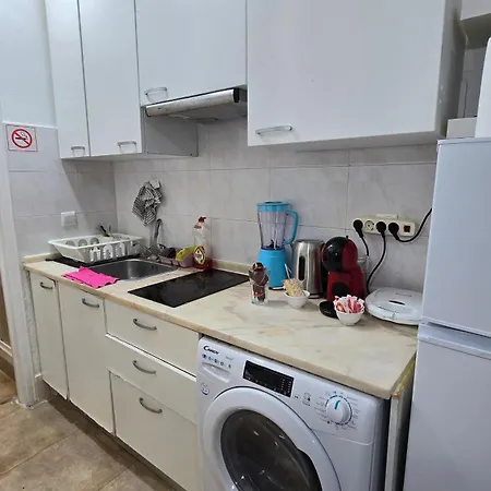 Cave -1 Estudio Inteiro No Areeiro Em Lejlighed