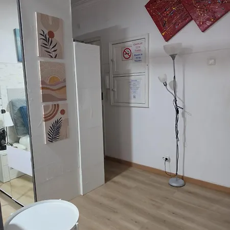 Apartment Cave -1 Estudio Inteiro No Areeiro Em Lisbon