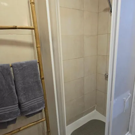 Cave -1 Estudio Inteiro No Areeiro Em Lägenhet Lisboa