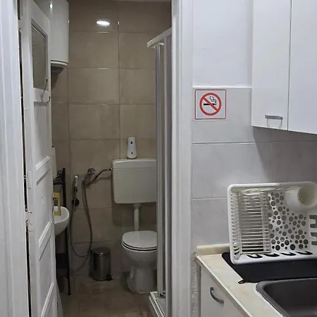 Apartment Cave -1 Estudio Inteiro No Areeiro Em Lisbon